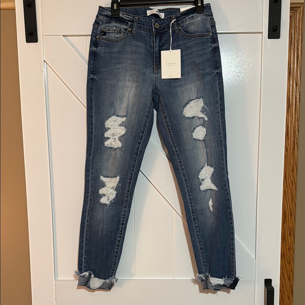 KanCan medium wash, mid-rise Distressed Ankle Cropped skinny Jeans